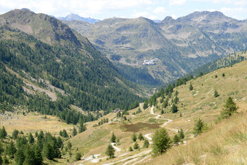Fototapeta na wymiar randonnée d'été dans les Alpes
