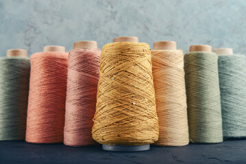 Set of colored yarn for knitting on cone