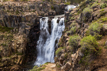 Fototapeta premium waterfall in the mountains
