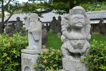 嵐山羅漢の石像