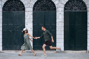 Couple on honeymoon in Venice