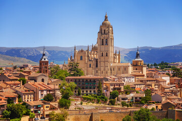 Fototapeta premium SEGOVIA / SPAIN - MAY 29TH, 2022: Panoramic View of Segovia, Old Town 