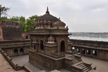 Exterior of Maheshwar Fort and Temple - obrazy, fototapety, plakaty