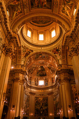 Fototapeta na wymiar Basílica de San Andrea della Valle en Roma