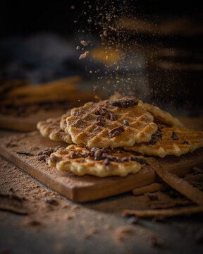 DARK PHOTOPGRAPHY DE WAFFLES Y CHOCOLATE