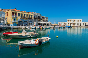 Fototapeta na wymiar Der Hafen in der Altstadt auf Rethymnon auf Kreta, Griechenland