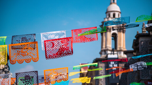 Día de los Muertos (Tag der Toten) Fahnen in Mexiko Stadt
