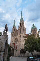 Fototapeta na wymiar Paulskirche / Kirche St. Paul in München bei Theresienwiese