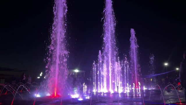 public dancing fountain at night