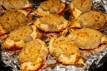 Roasted crab shell takes a typical Brazilian taste with crab meat roasted inside the crustacean shell