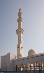 Fototapeta na wymiar A Beautiful view of the King Zayed Masjid in UAE