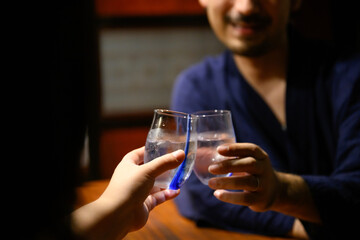 日本酒のカンパイ　顔無し