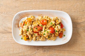 stir-fried tomatoes with egg on plate