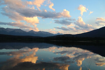 Fototapeta na wymiar Sunset Reflections, Jasper National Park, Alberta