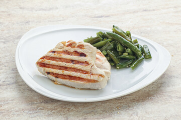 Grilled turkey steak with green bean