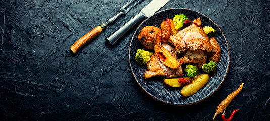 Spicy baked chicken meat.