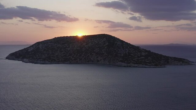Arsida Island in Anavyssos at sunset