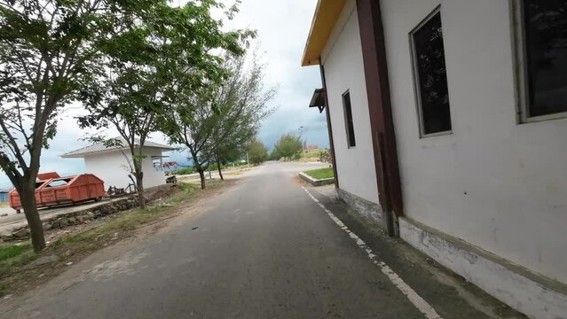 the road to enter the cold lam fish market area in banda aceh
