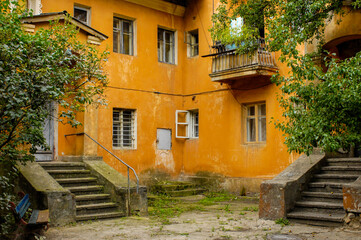 Fototapeta na wymiar Old Kyiv courtyard in Darnitsa