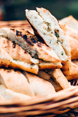 Kräuterbaguette für die Grillsaison