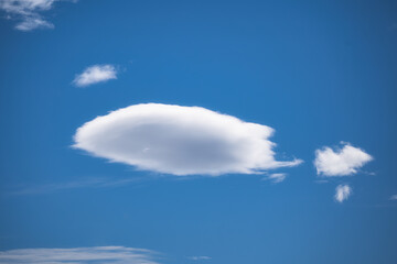 White cloud on blue sky in daylight