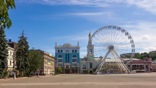 Kontraktova Square with big ferris wheel in Kyiv, Ukraine. Time Lapse