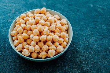ceramic bowl with cooked chickpeas