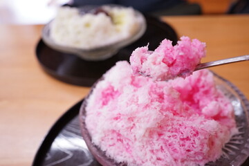 Strawberry Milk Flavored Shaved Ice in Japan - 日本 いちごミルク シロップ かき氷