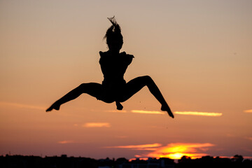 mujer joven practicando yoga, playa de Sa Rapita, Campos, Mallorca, balearic islands, Spain © Tolo