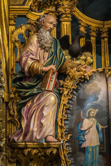 Obraz premium Russia Vologda Oblast Morozovitsa 07 21 2017 The fragment of 18th century wooden baroque iconostasis in the orthodox Troitse-Gledensky Monastery in the village of Morozovitsa near Veliky Ustyug
