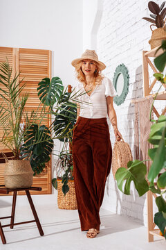 19 Womens Corduroy Pants Outfit Images, Stock Photos, 3D objects