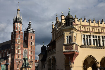 Monuments médiévaux de la Grand Place de Cracovie. Pologne