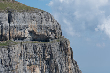 paisaje de pirineos, faja de las flores