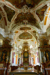 Obraz premium Innenansicht Abteikirche Beuron im Landkreis Sigmaringen in Baden-Württemberg