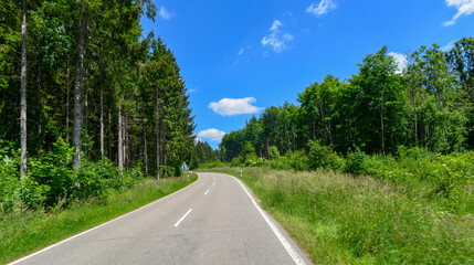 Landesstraße L 277 zwischen Fridingen an der Donau und Beuron, Landkreis Sigmaringen in...