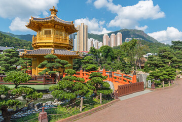 Fototapeta na wymiar Pavilion in Chinese Temple - Chi Lin Nunnery in Hong Kong city