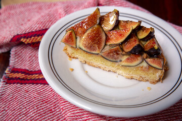 Fig tart cut in half