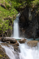Kleiner Wasserfall am Zielbach über Partschins, Südtirol