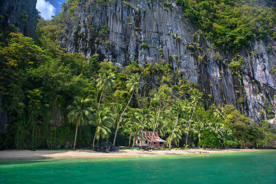 Ipil Beach on Pinagbuyutan Island, Near El Nido, Palawan, Philippines