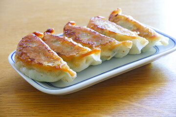 外側がパリパリ、中身はしっとりの、美味しい焼き餃子