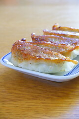 外側がパリパリ、中身はしっとりの、美味しい焼き餃子