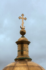 Fototapeta na wymiar Golden dome of Saint Isaac's Cathedral, Saint Petersburg, Russia