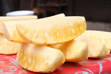 ripe pineapple without peel on juice shop