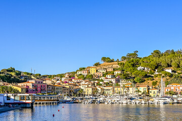 Porto Azzurro, Hafen, Boote, Segelschiffe, Altstadt, Ferienort, Insel, Elba, Hafen, Festung,...