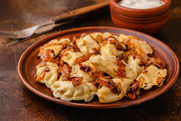 Dumplings, filled with mashed potatoes.