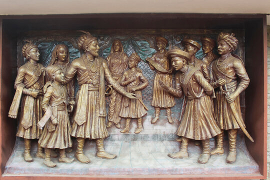 Jijaumata - Shivajiraje Bangalur Bhet sculpture, Shiv Shrushti Garden, Aptale Rd, Junnar, Maharashtra, India