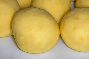 Rohe Kartoffelklöße