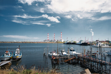 波止場と工場