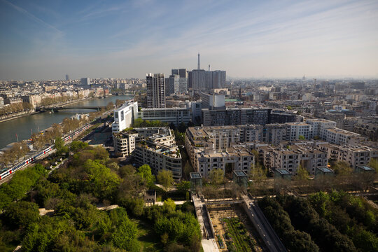 VIEWS OF PARIS FROM THE ATMOSPHERIC OBSERVATION BALLOON. Aerial view of Paris from the atmospheric observation balloon located in the Andr&eacute; Citroen park in the 15th district. Paris, France.