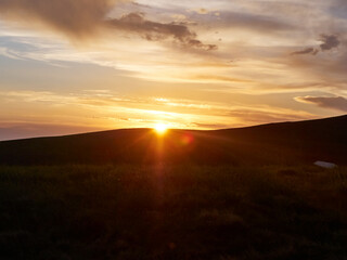 Fototapeta na wymiar Sunset in the mountains. Scenic mountain landscape. Carpathian, Ukraine.